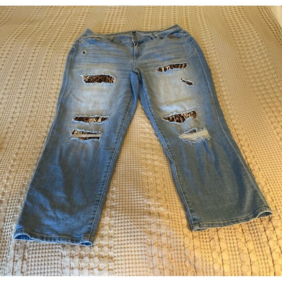 Inc denim  Jeans Midrise Boyfriend Cropped Distressed w/  Tiger Print  Plus 18 W - Picture 3 of 11